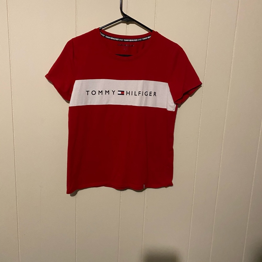 Tommy Hilfiger  boys red size M short sleeve top